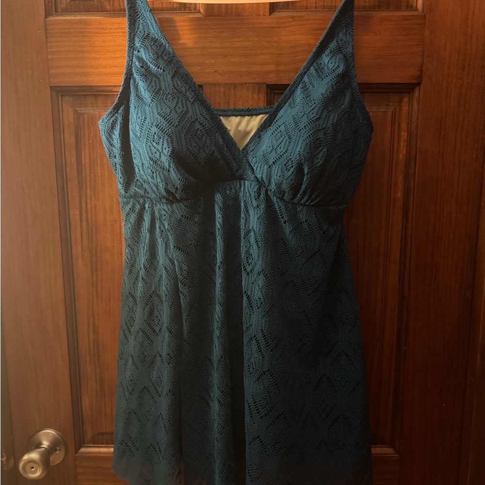 Crochet Side Slit V-Neck Swimdress Size 16 Green